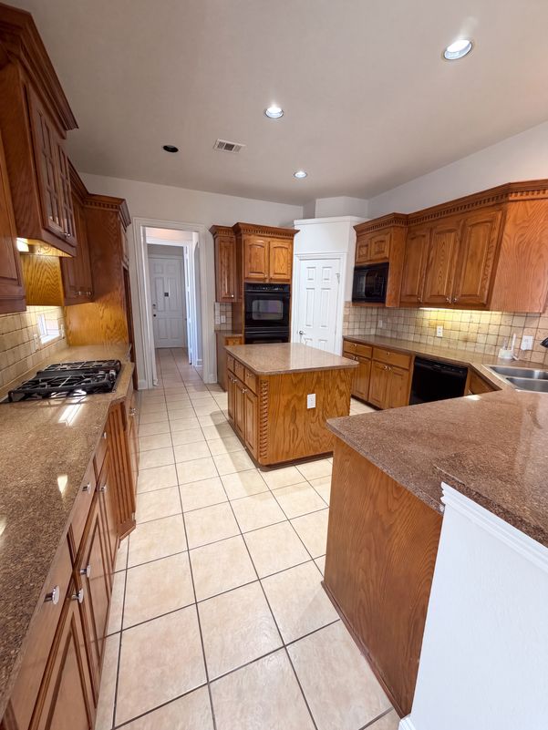 Property photo 3 of 3228 Tearose Dr