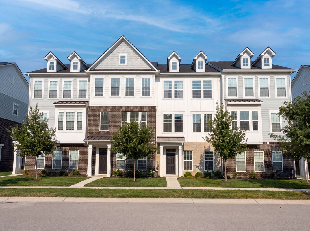 Property photo 1 of 14549 Brecon Ln