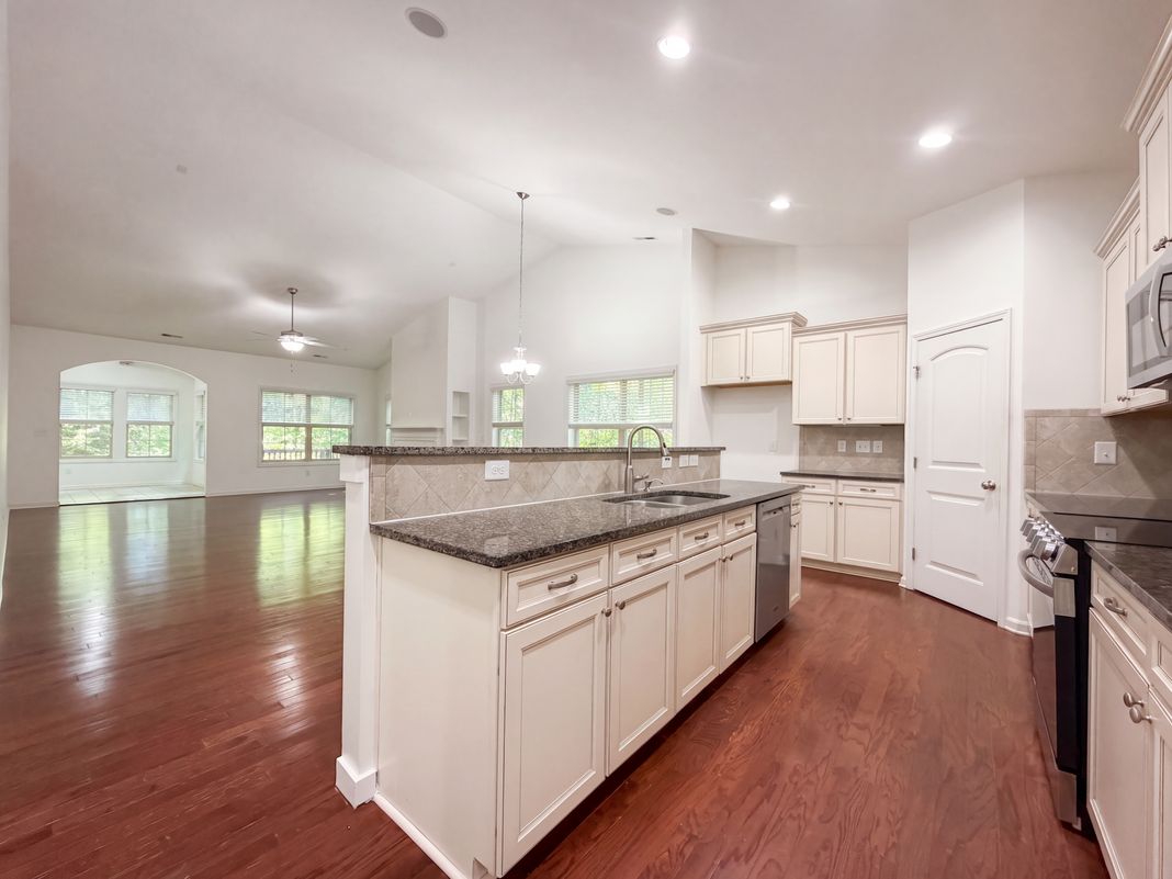 Property photo 2 of 6621 Blalock Forest Dr