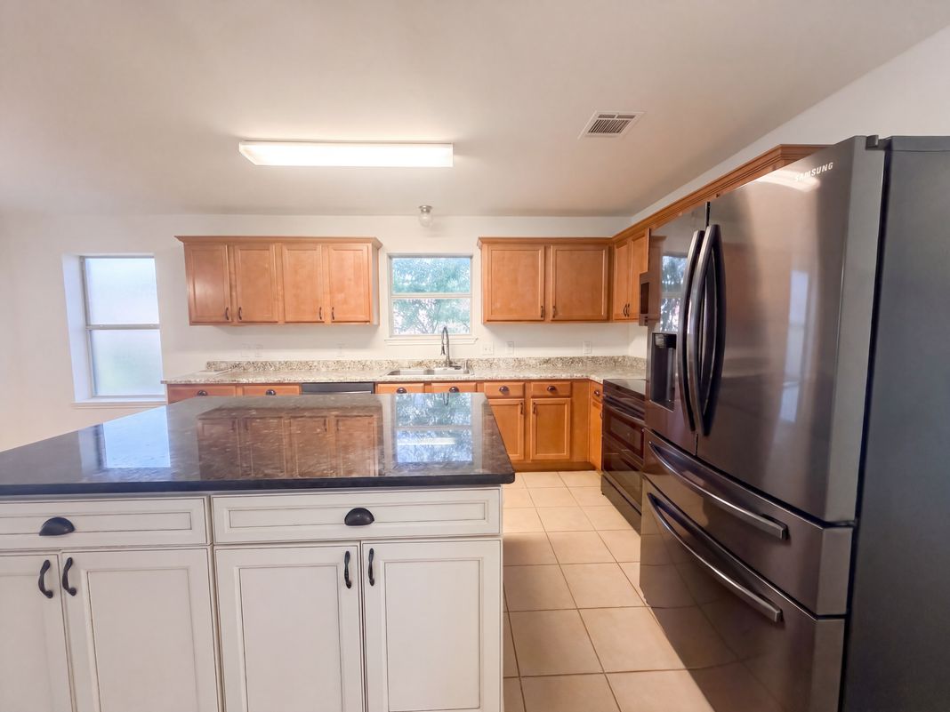 Property photo 2 of 1207 Toledo Bend Dr