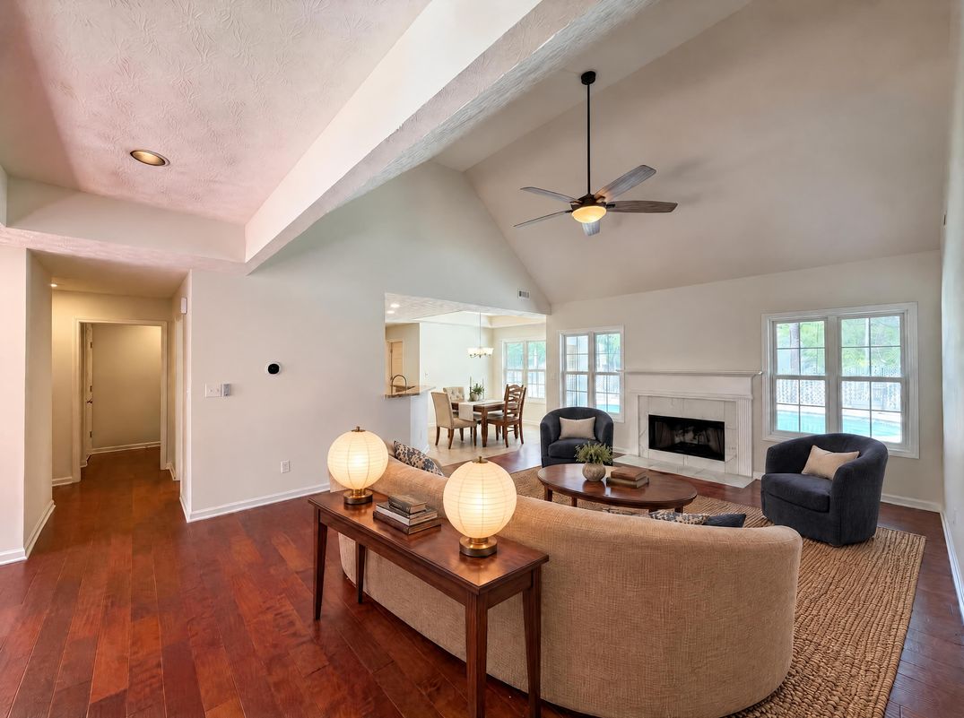 Property photo 3 of 335 Hunters Gln