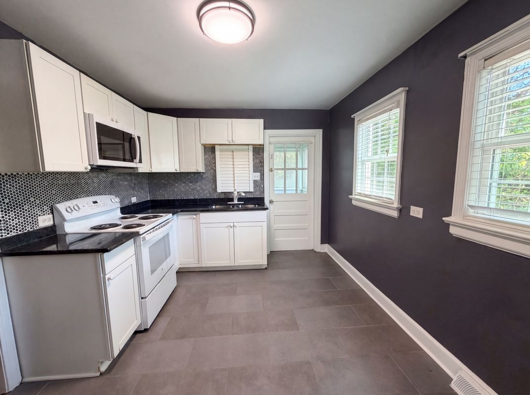 Property photo 2 of 127 Nelson St