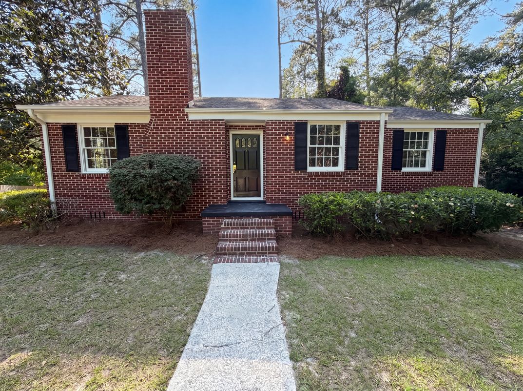 Property photo 1 of 1901 Glenwood Rd