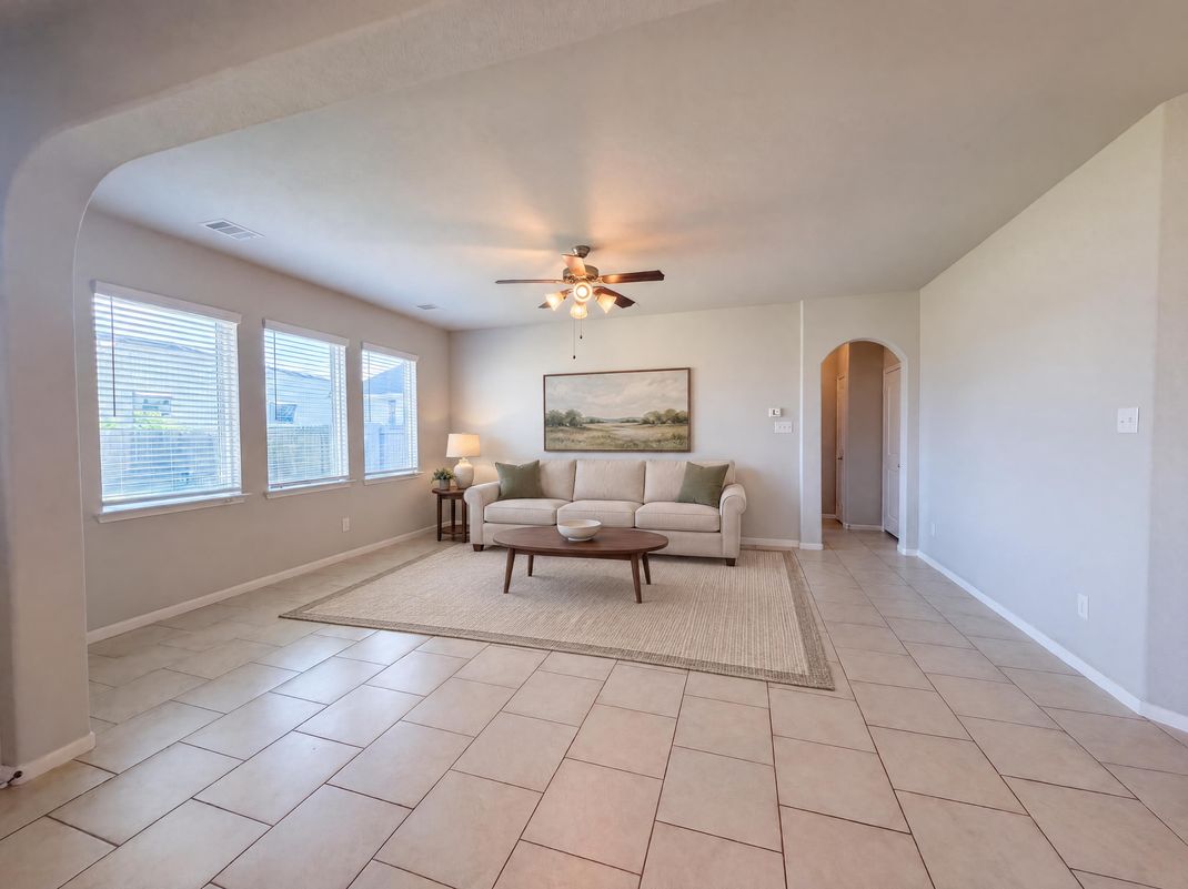 Property photo 3 of 222 Ashley Way