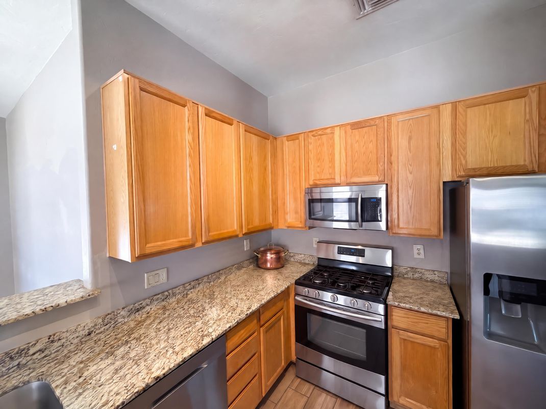 Property photo 3 of 7086 N Avenida Adella