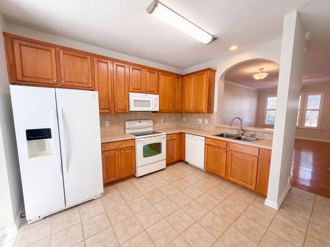 Property photo 2 of 7839 Spungold St