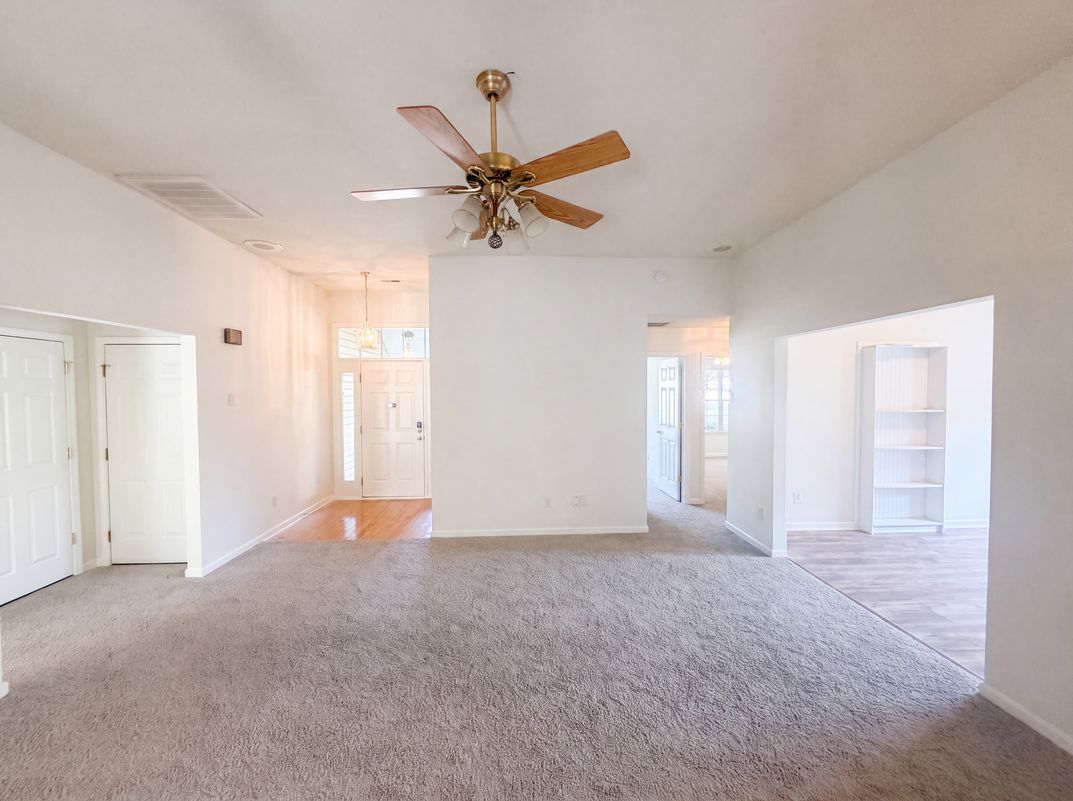 Property photo 3 of 5702 River Glen Dr