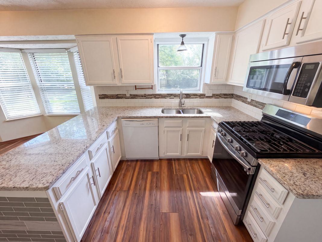 Property photo 2 of 5357 Carina Ct