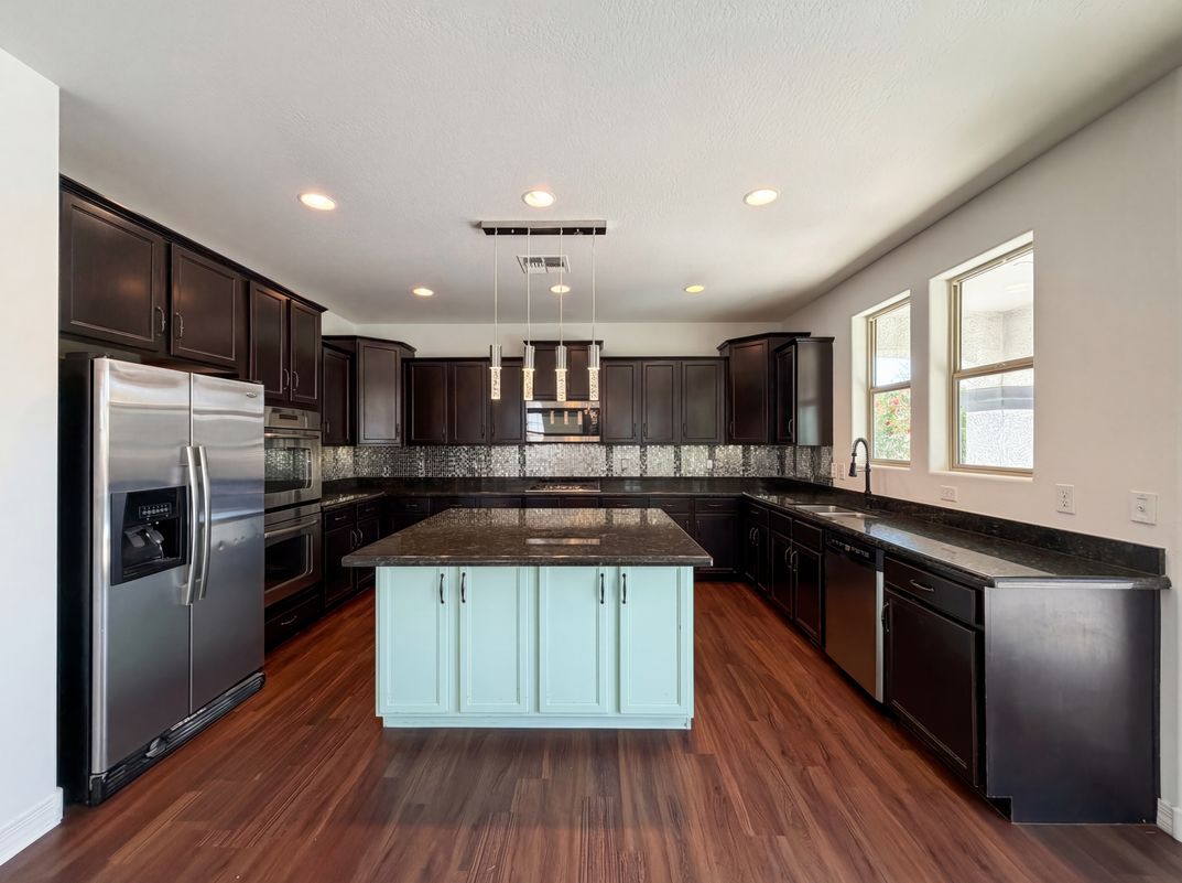 Photo 8 of 38 of 1945 E Mia Ln, Gilbert, AZ