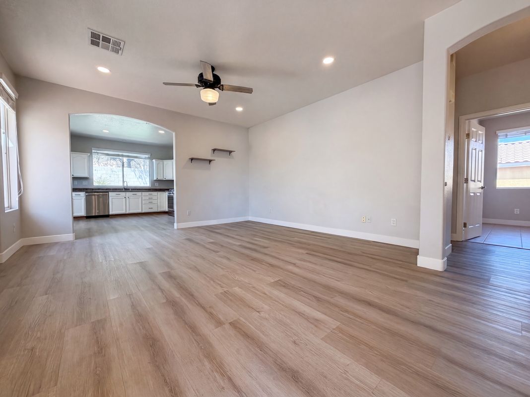 Property photo 3 of 239 Ventana Heights St