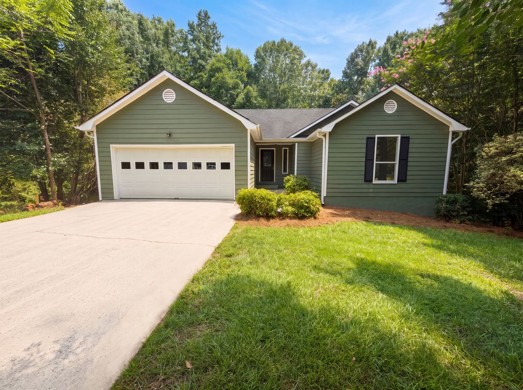 Property photo 1 of 1626 River Trce