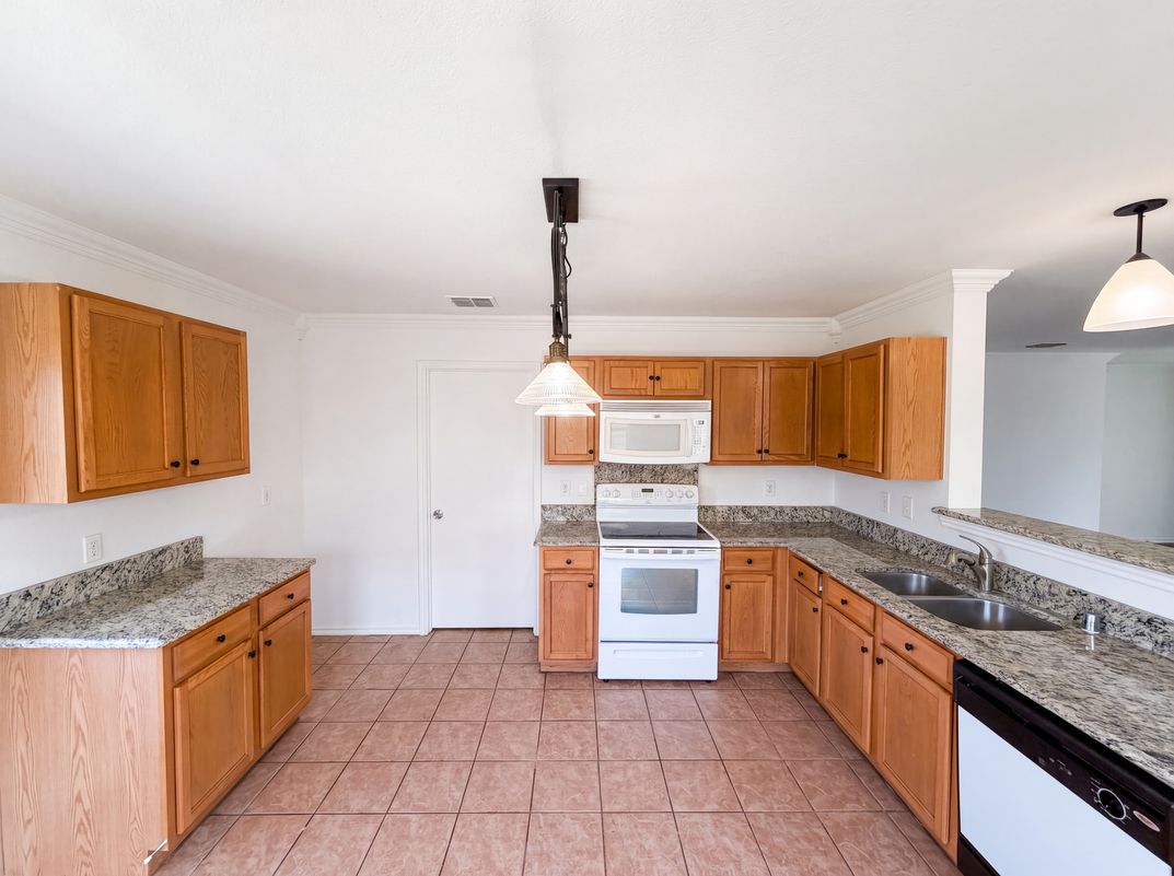 Property photo 2 of 6200 St James Pl
