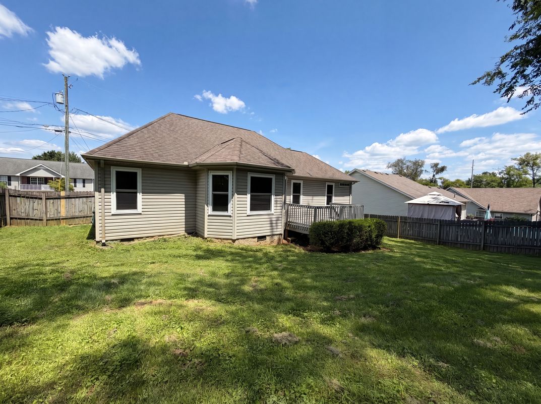 Photo 16 of 18 of 832 Stone Hedge Ct, Old Hickory, TN