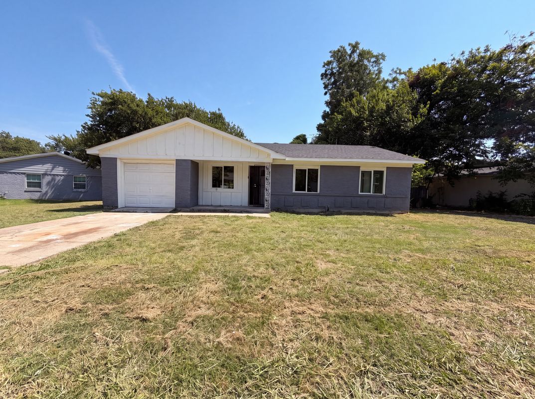 Property photo 1 of 2505 Plaza St