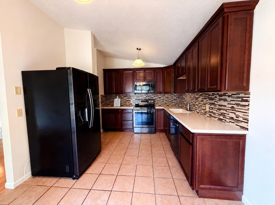 Property photo 2 of 16066 Foliage Ave W