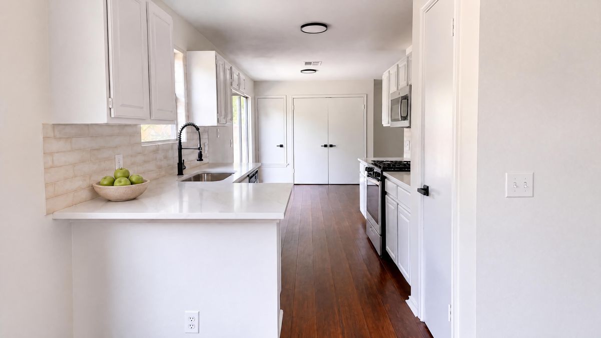 Property photo 2 of 13800 Spring Heath Rd