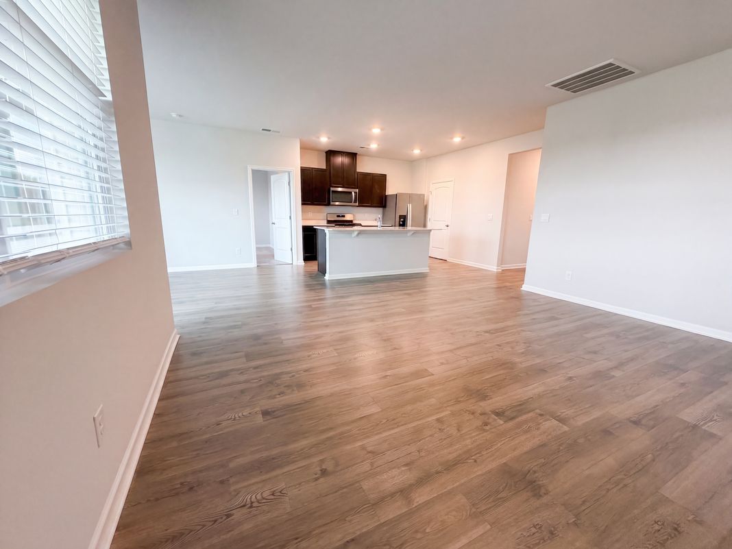 Property photo 3 of 4204 Miranda Pl