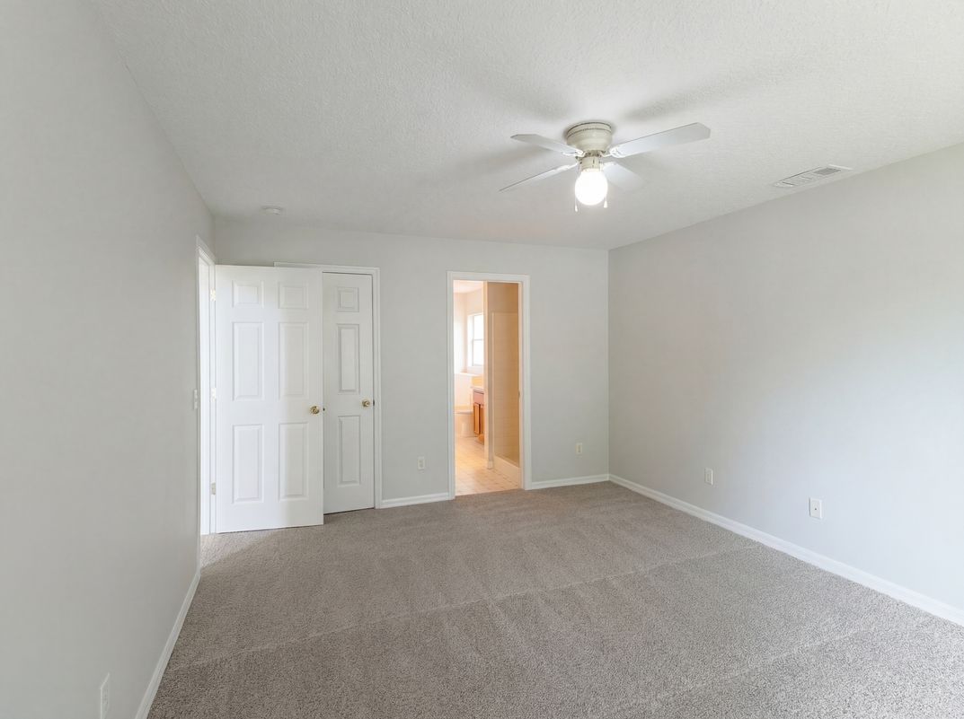 Photo 4 of 24 of 1021 Dekleva Dr, Apopka, FL