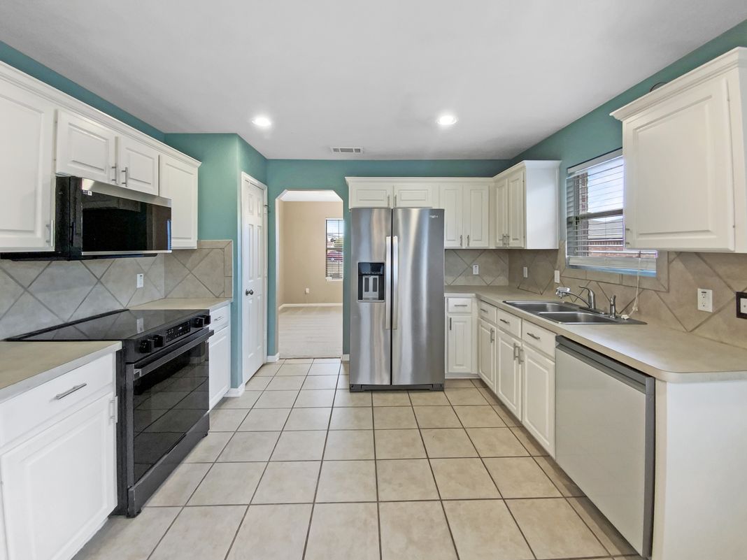 Property photo 2 of 5202 Oster Dr
