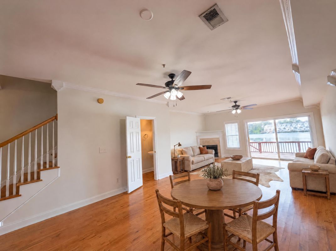 Property photo 3 of 4933 Lake Palmetto Ln