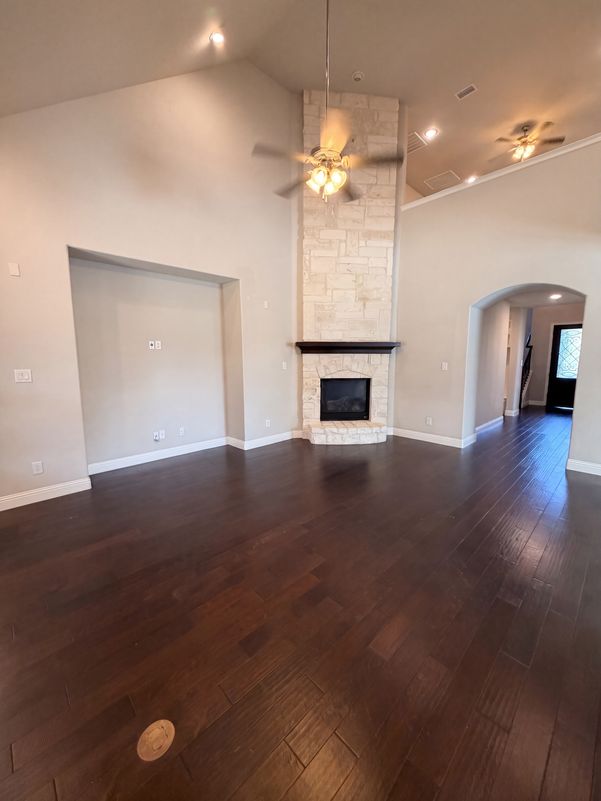 Property photo 3 of 9920 Pikes Peak Pl