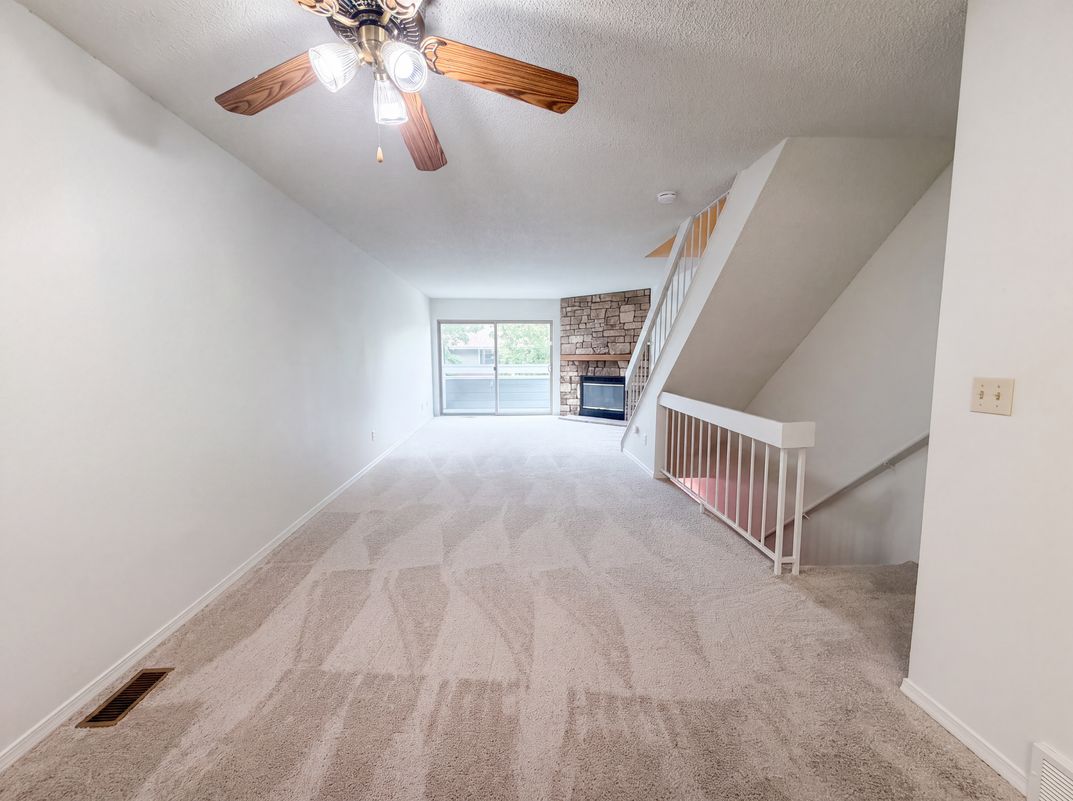 Property photo 3 of 8733 W Cornell Ave Apt 4