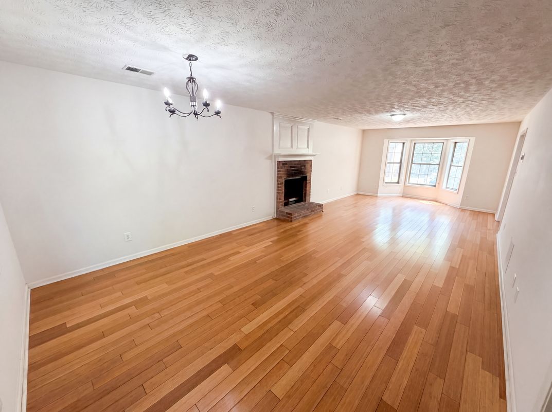 Property photo 3 of 4558 Coopers Creek Pl SE