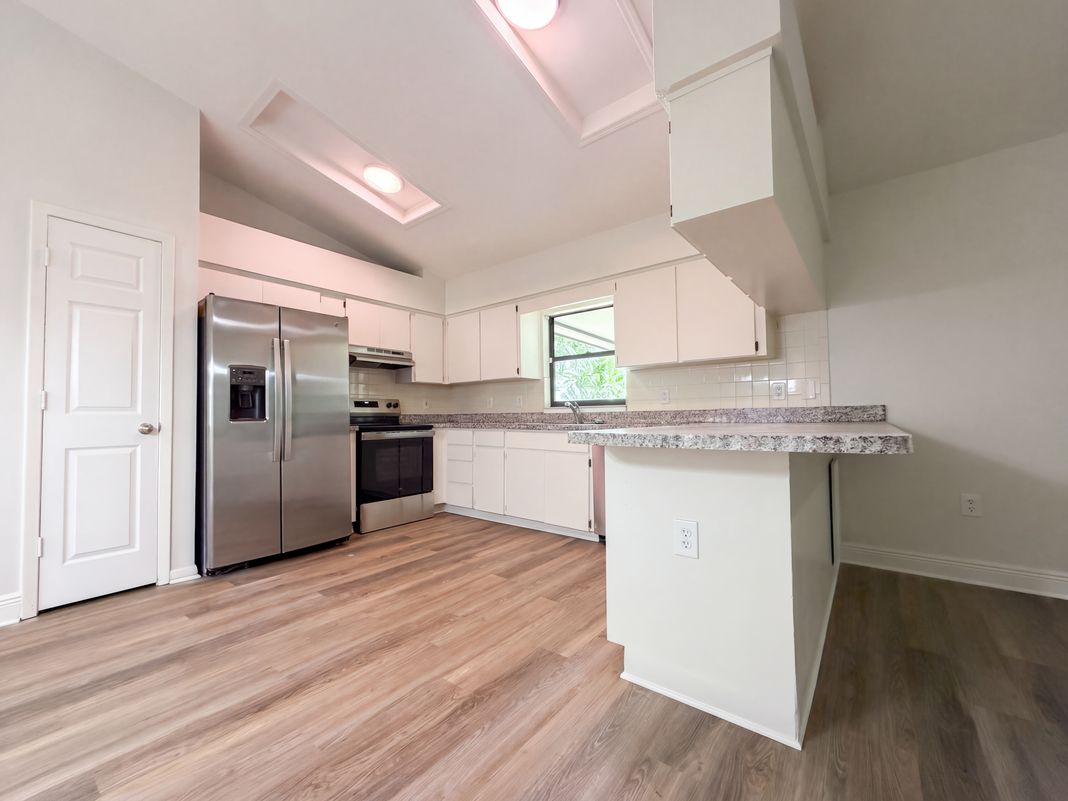 Property photo 2 of 1711 Avant St