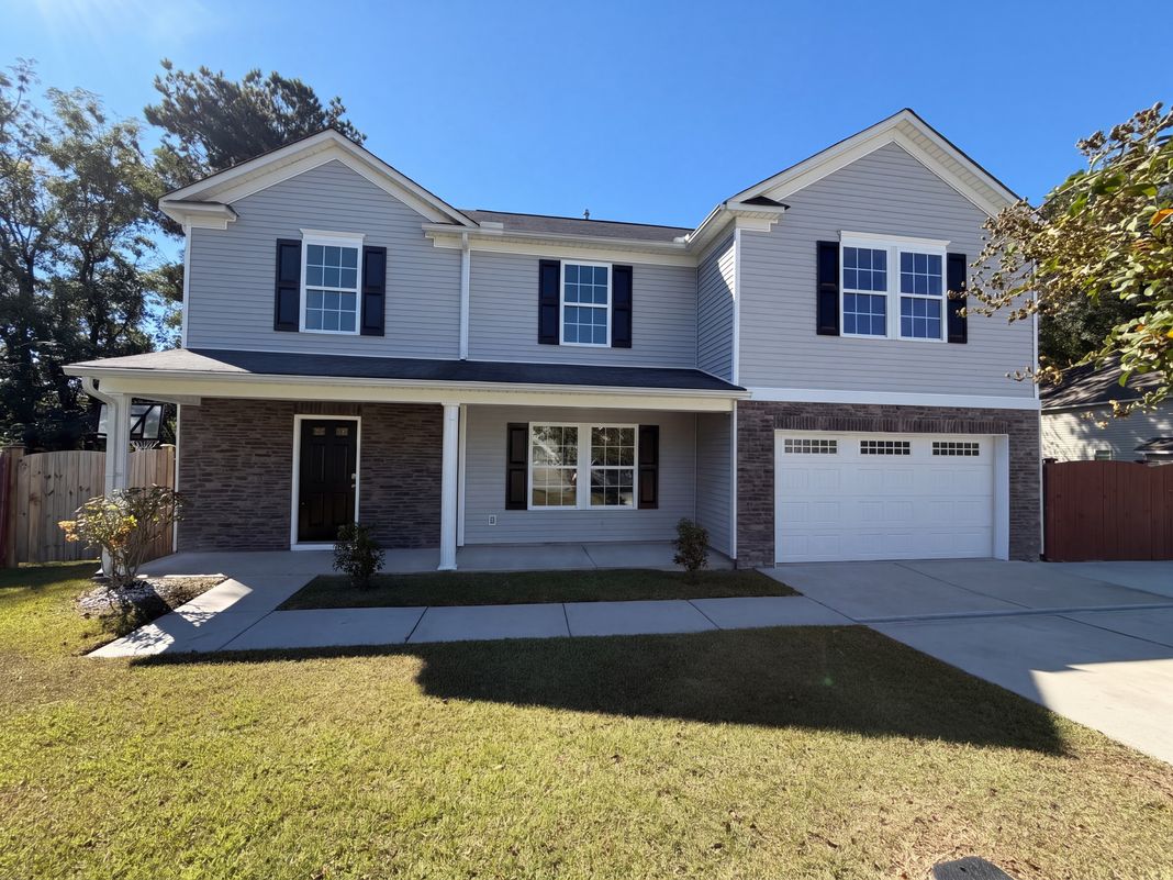 Property photo 1 of 143 Deer Lake Dr