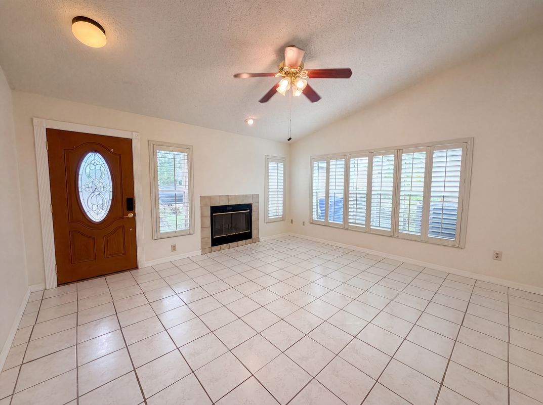 Property photo 3 of 11648 Hidden Hollow Cir
