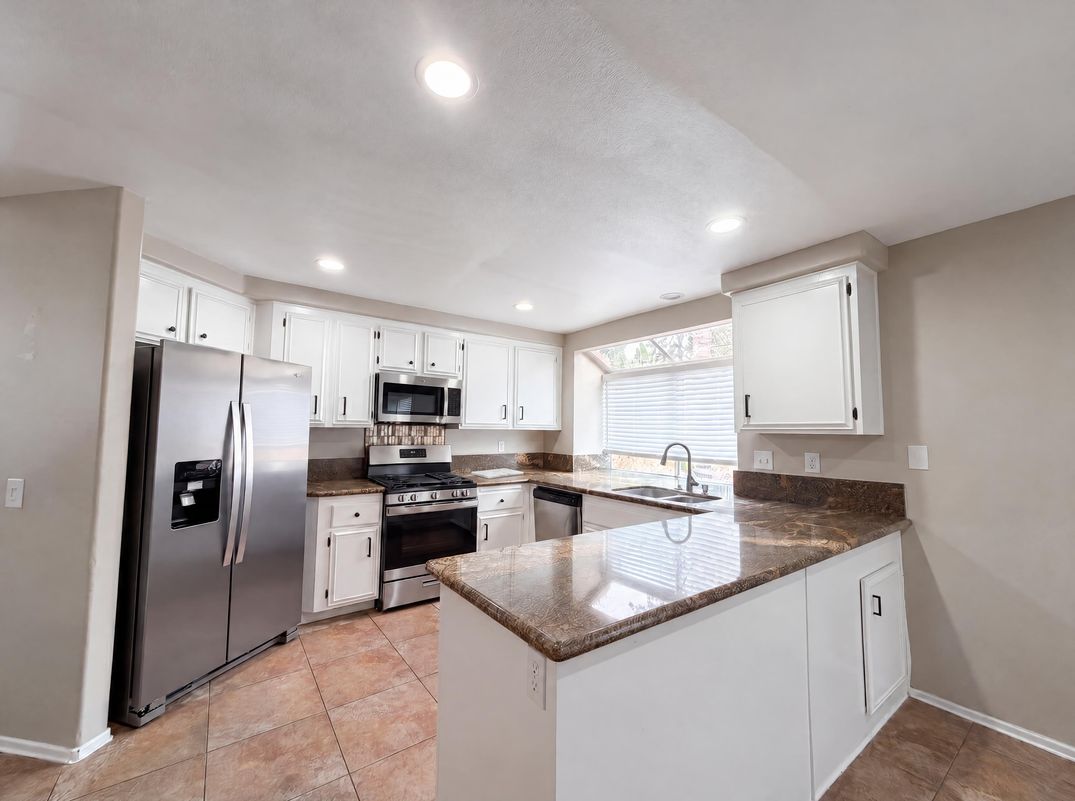 Property photo 2 of 39676 Ridgedale Dr