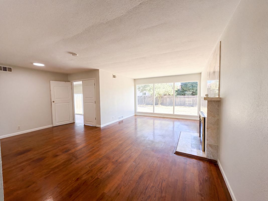 Property photo 3 of 3020 Christina Ave