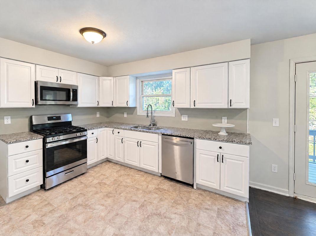 Property photo 2 of 1400 NW 65th Ter