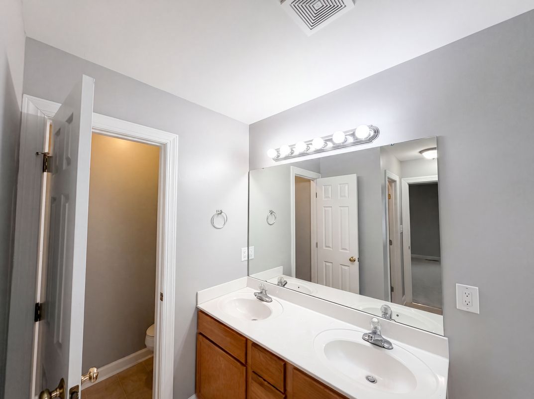 Photo 8 of 17 of 216 Cross Current Ln, Raleigh, NC