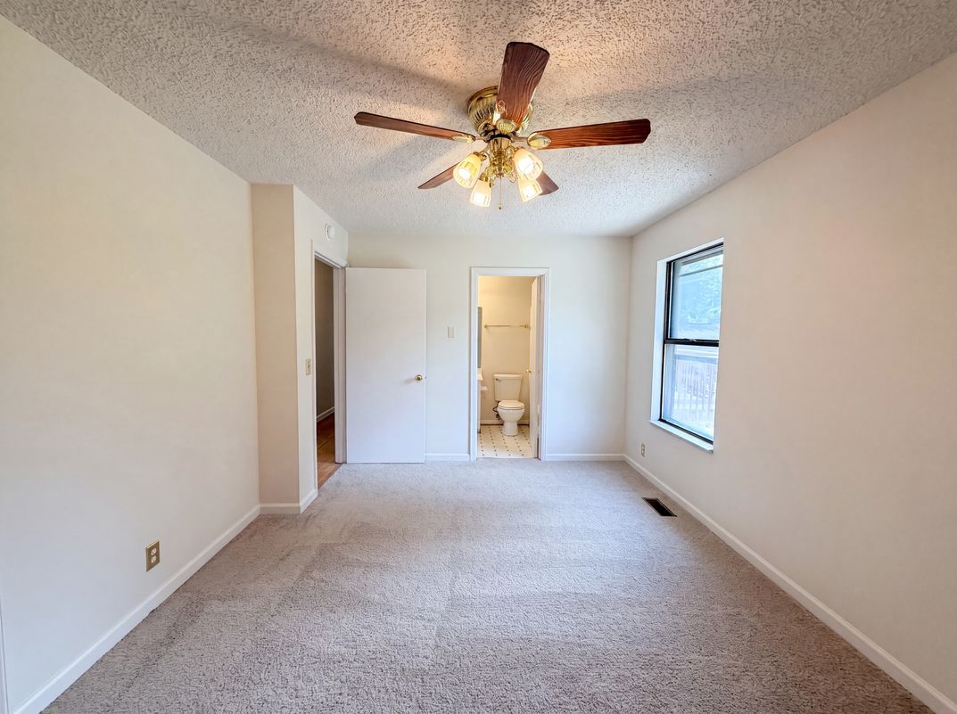 Property photo 3 of 303 Paragon Mills Rd