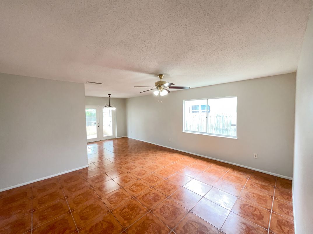 Property photo 3 of 4805 Beacon St