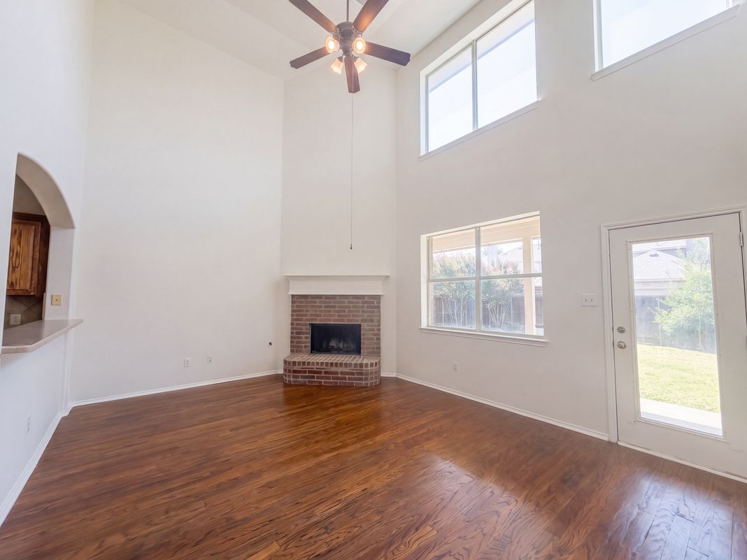 Property photo 3 of 1304 Grapevine Dr