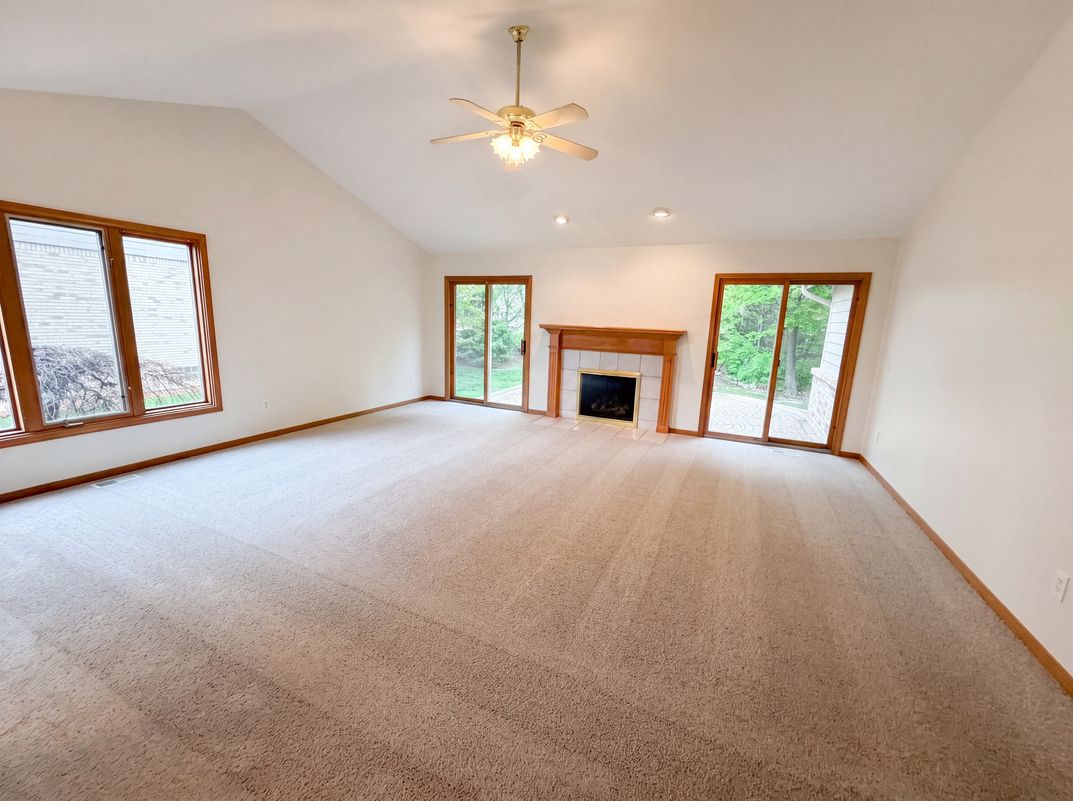 Property photo 3 of 52186 Jacqueline Ct