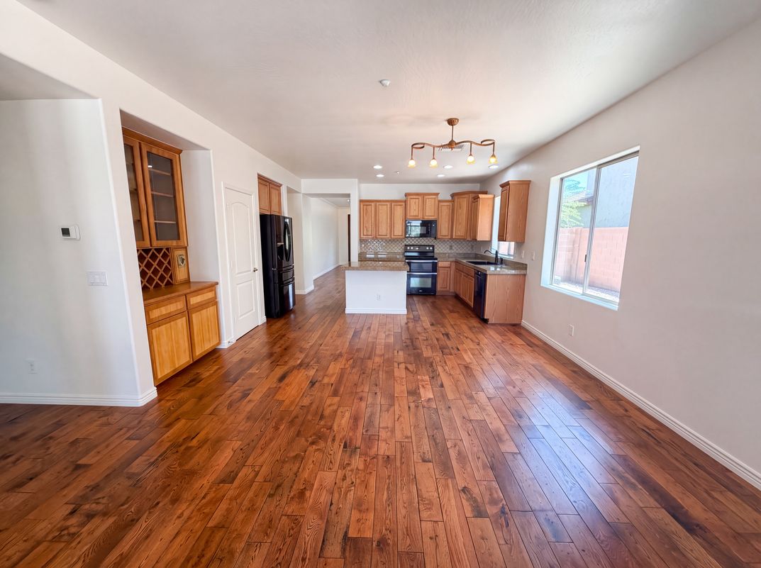 Property photo 2 of 27348 N 90th Ln