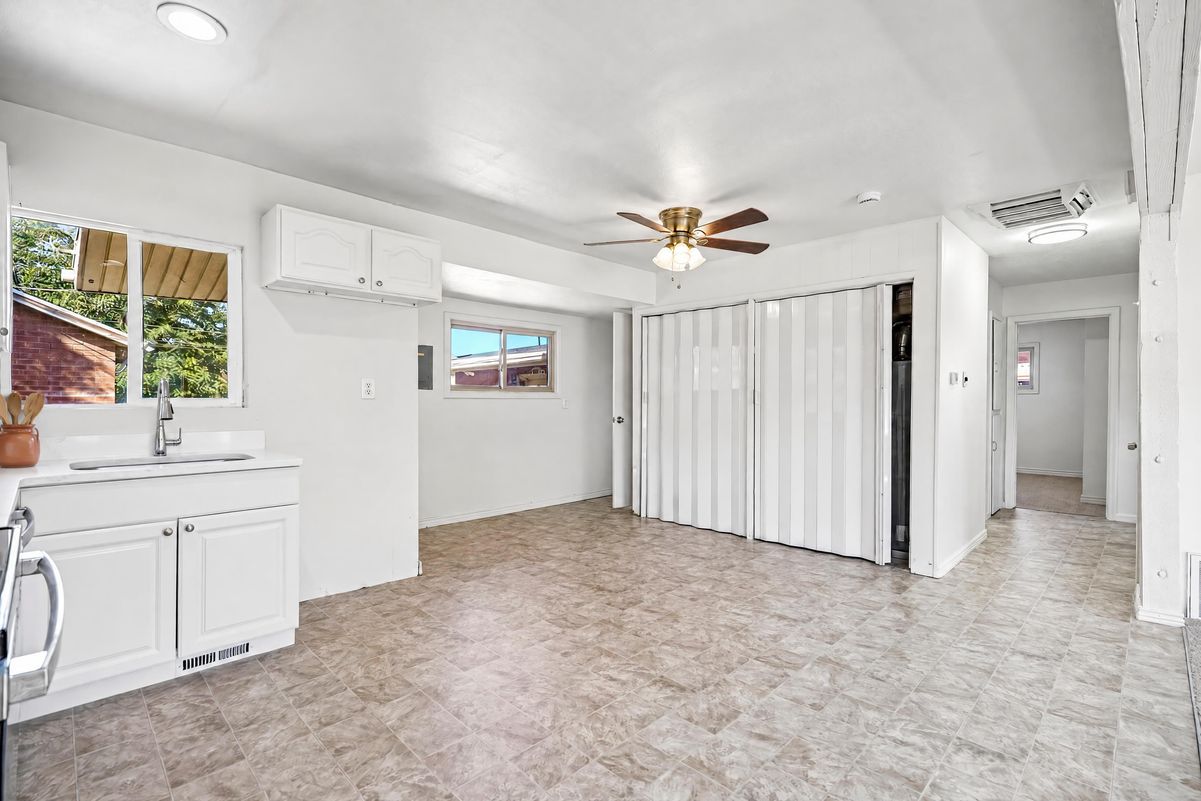 Property photo 3 of 1733 N 350 W