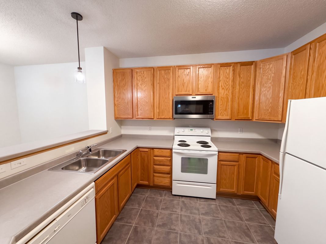 Property photo 2 of 3130 Juniper Ln