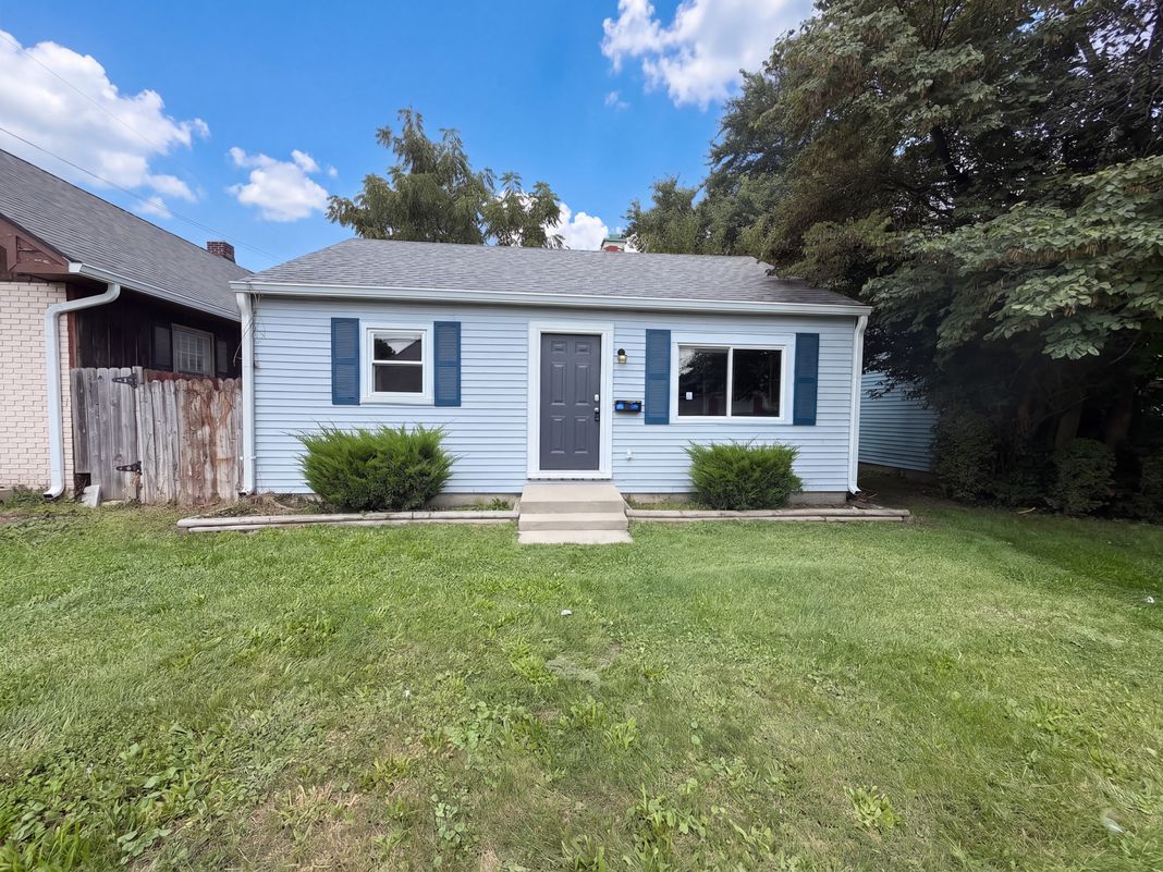 Property photo 1 of 4206 E 16th St