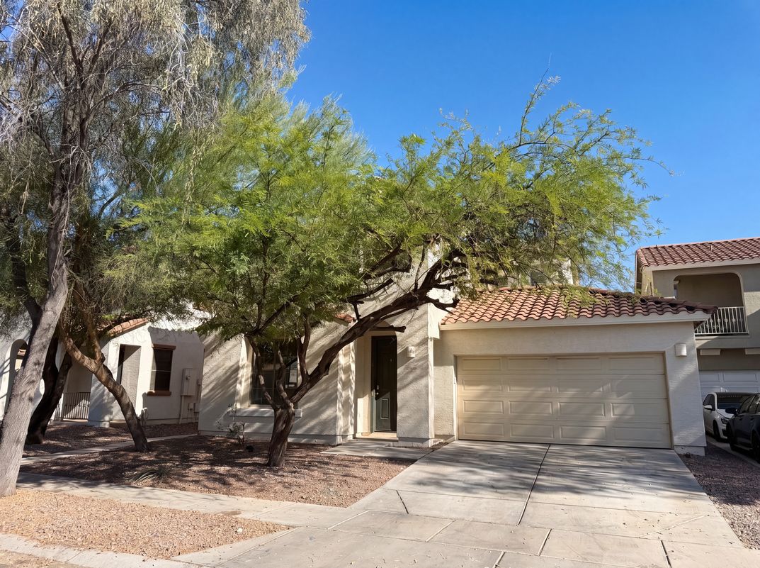 Property photo 2 of 3769 E Flamingo Way