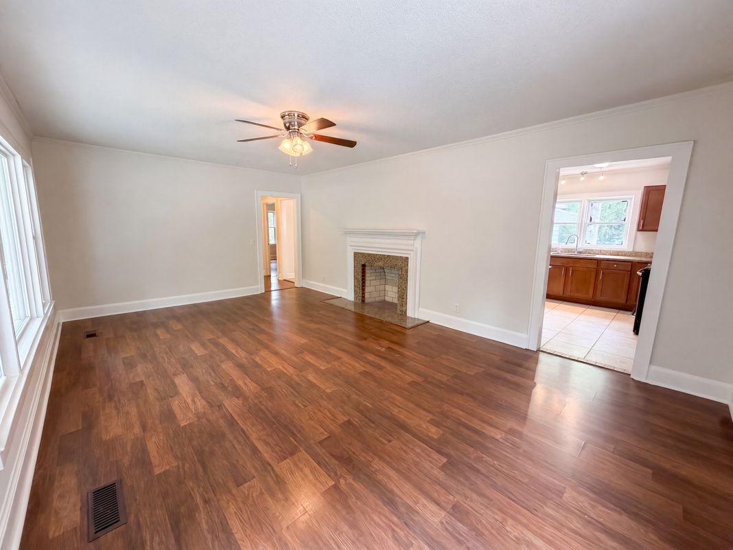 Property photo 3 of 5710 Edgehill Rd