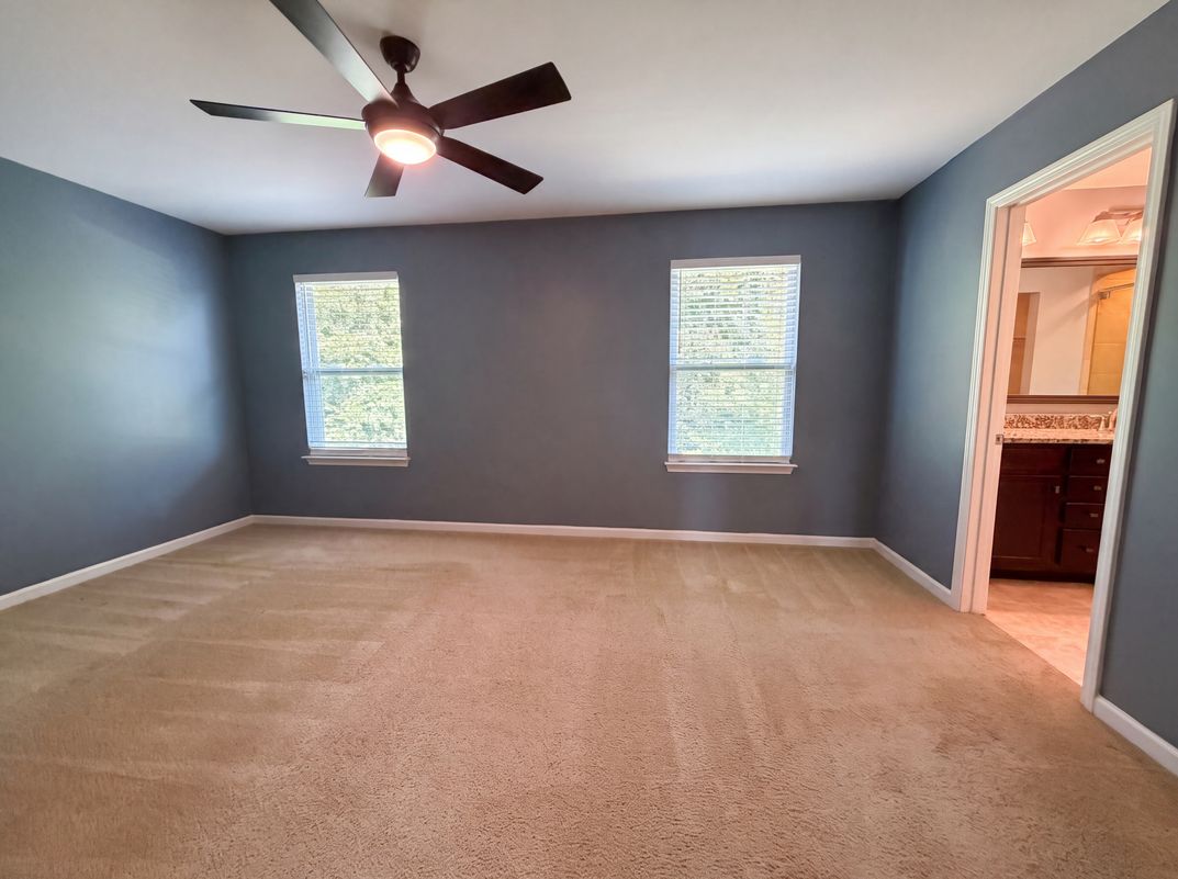 Photo 4 of 19 of 2618 Courtland Dr, Clover, SC