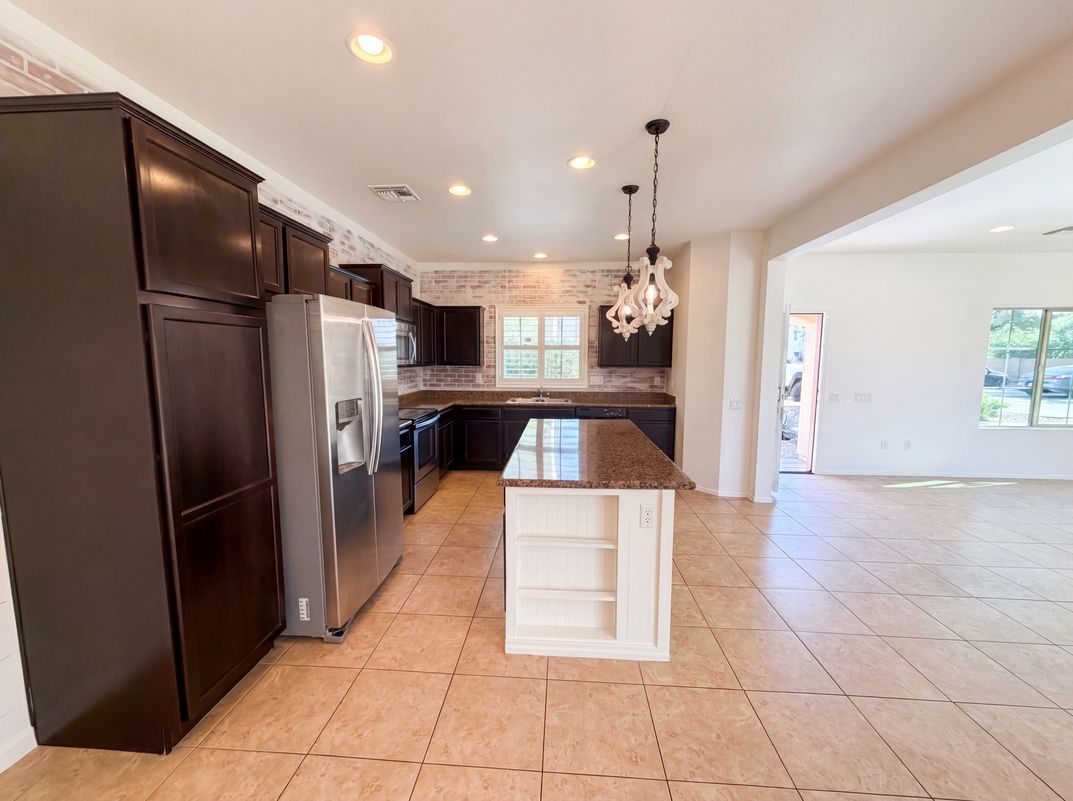 Photo 17 of 22 of 10919 E Midnight Moon Ln, Tucson, AZ