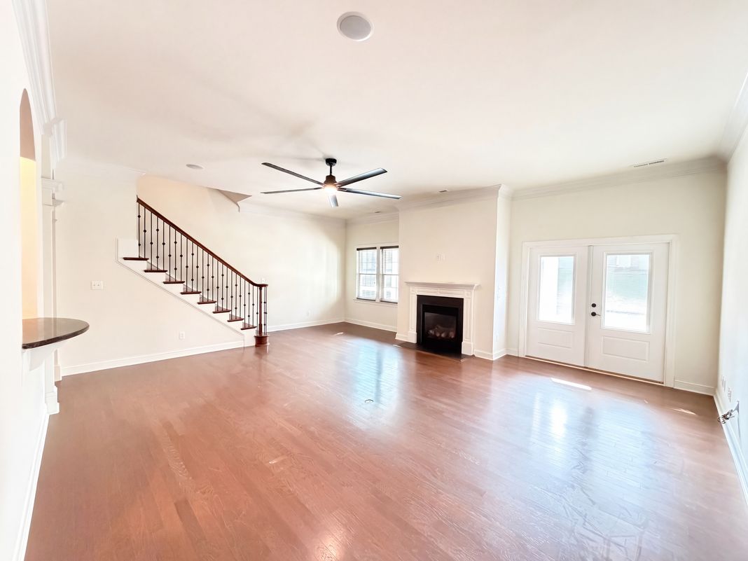 Property photo 3 of 15203 Gathering Ct