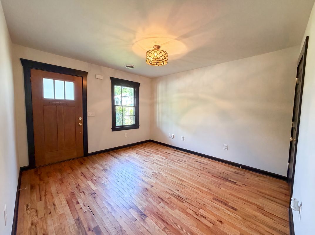 Property photo 3 of 509 Drake Ave