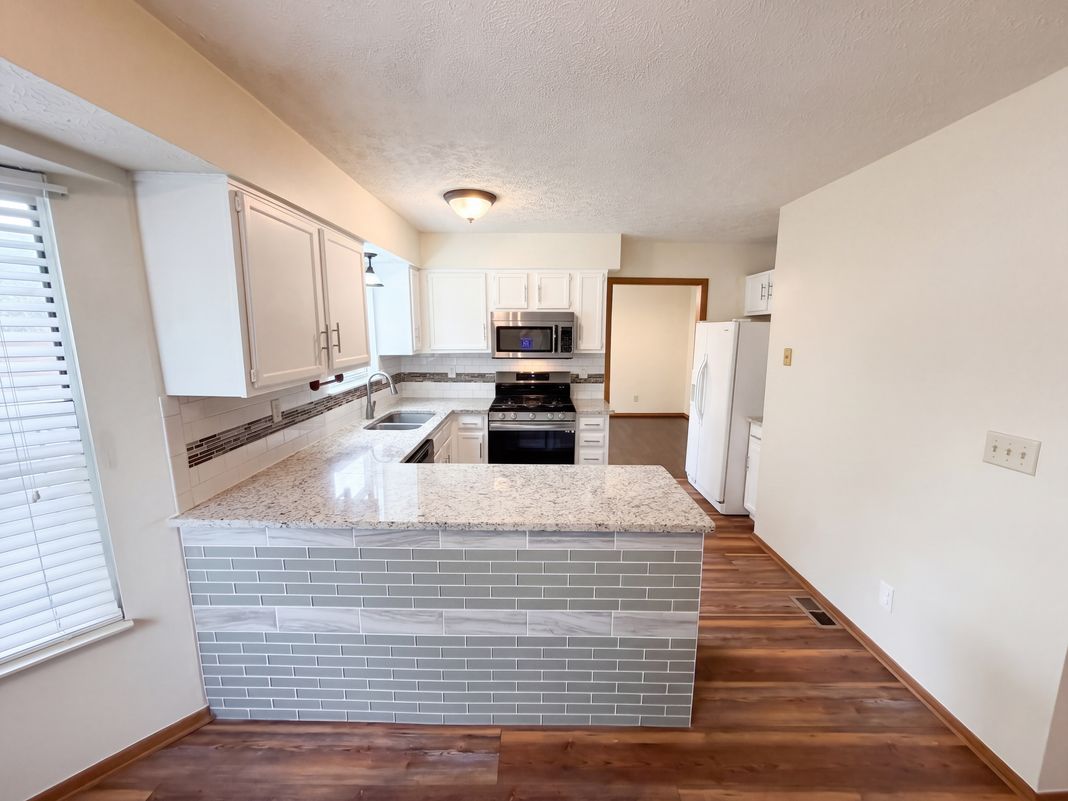 Property photo 2 of 5357 Carina Ct