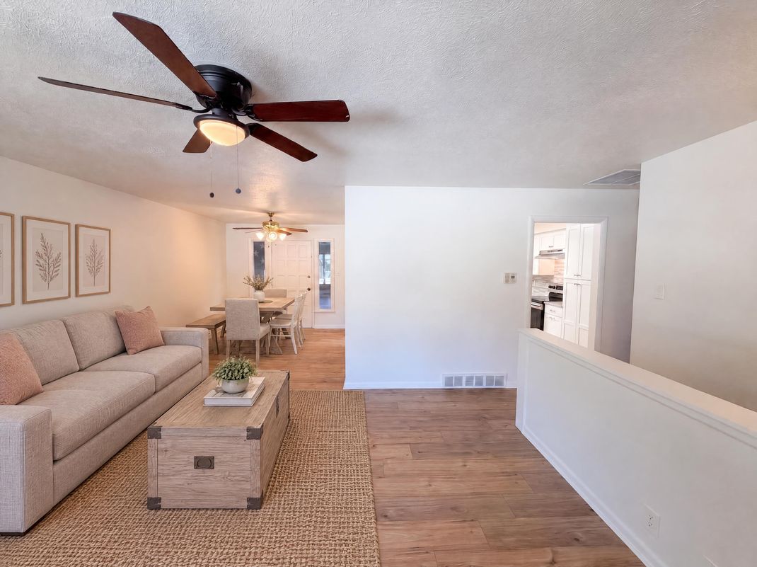Property photo 3 of 3352 W Aksarben Ave